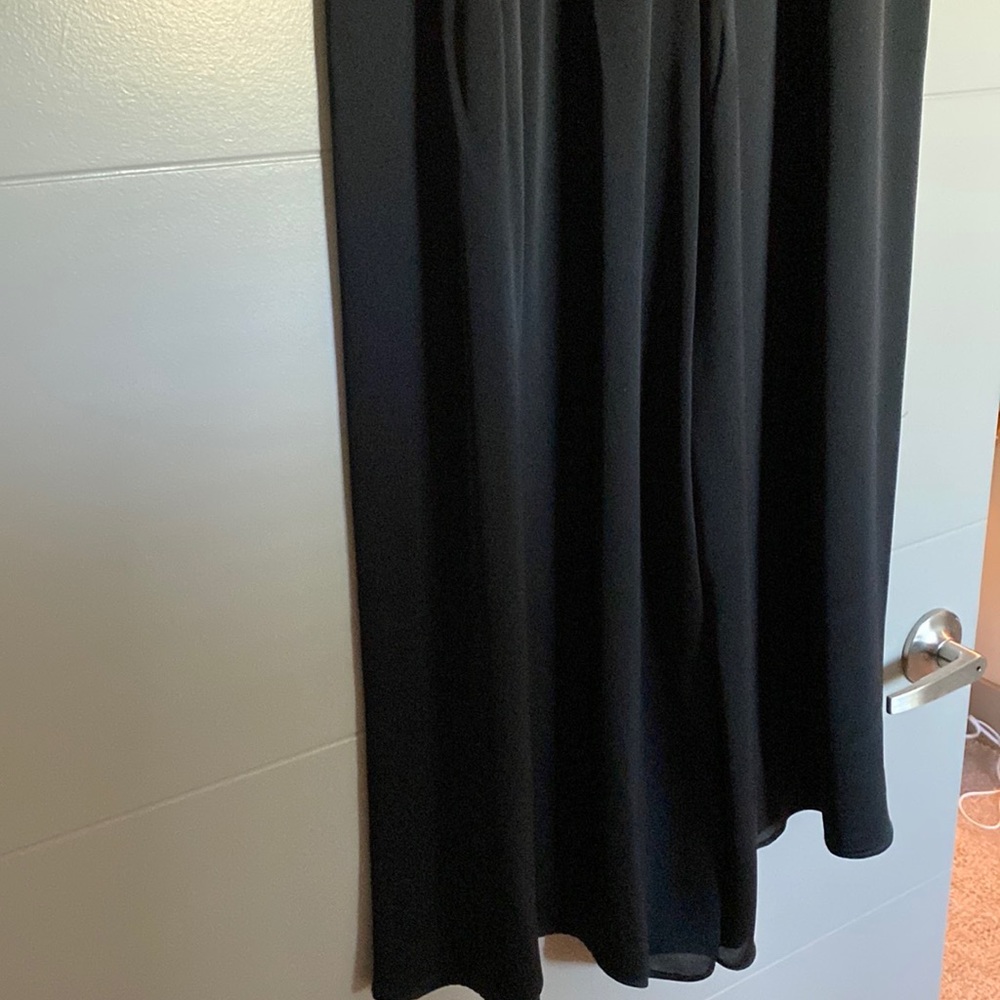 Beautiful like new silk and chiffon evening pants.  Size 8